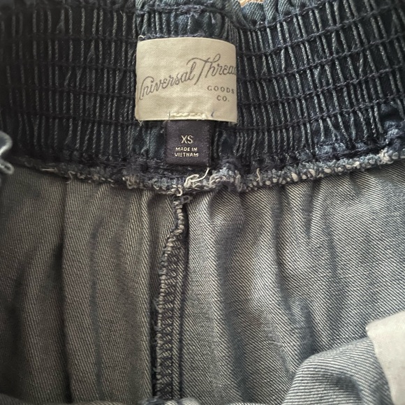 Cinched Waist Chambray Shorts, NWT - Picture 3 of 3